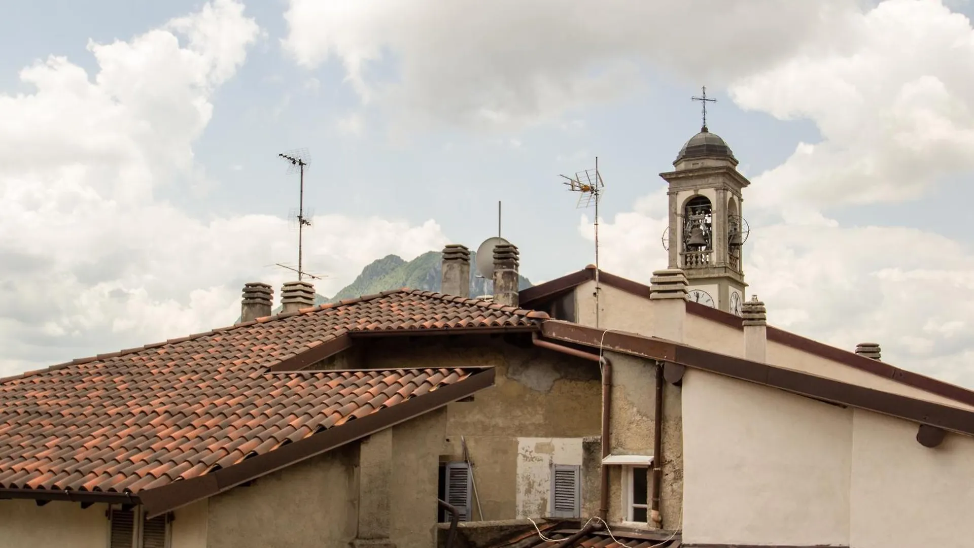 Your Refuge In Lecco - Lake Como Apartment